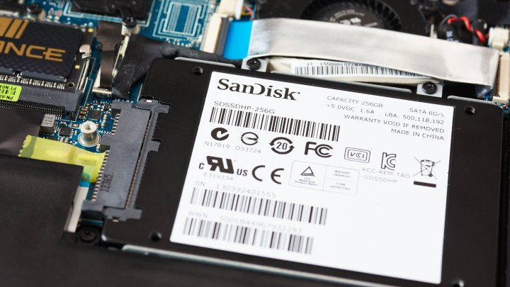 ASUS U38N-C4010H mit SSD