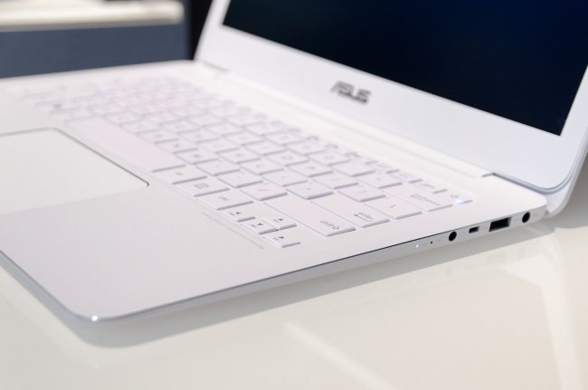 Mit dem neuen ZenBook bringt ASUS ein neues Ultrabook mit schickem Design, das zudem ein extrem scharfes Display bietet
