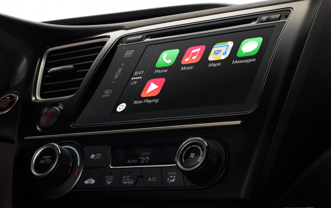 So könnte es aussehen in einem Fahrzeug, welches CarPlay unterstützt. [Bildmaterial: Apple]
