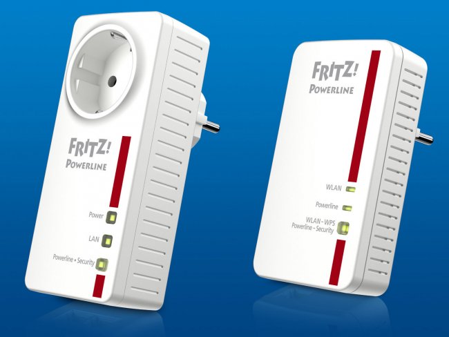 Fritz!Powerline 1220E (links) und 1240E (rechts): Mit bis zu 1.200 Mbit/s über die Steckdose unterwegs (Quelle: AVM)