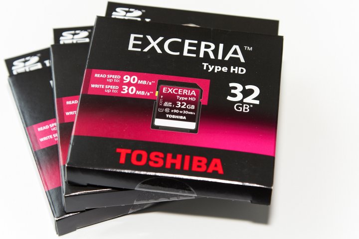 Toshiba EXCERIA Type HD 32, 16 & 8 GB SDHC
