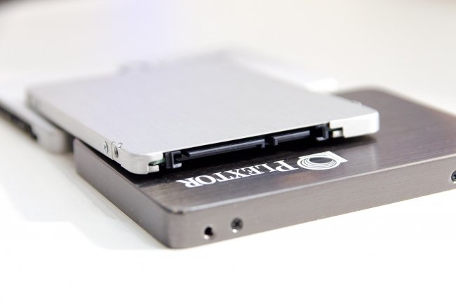 Am Stand von Plextor konnten wir die neue flache M6 SSD sowie zwei weitere Modelle für die noch sehr frische M.2-Schnittstelle (NGFF) begutachten.
