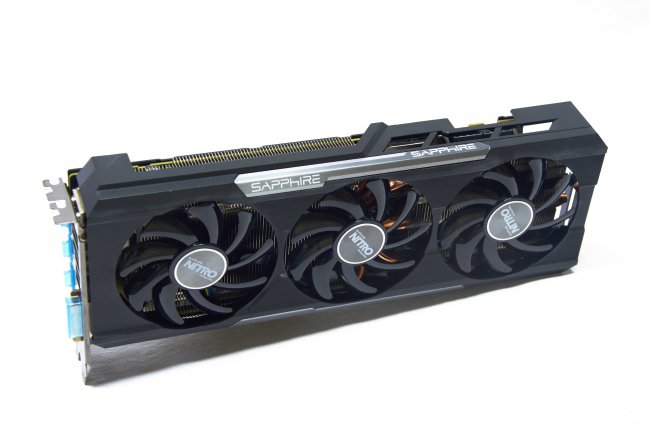 Sapphire Nitro R9 390 - Die Front