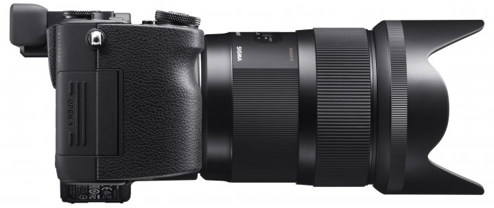 Sigma SD Quattro H mit angesetztem Sigma 35 mm f/1.4 DG HSM ART [Bildmaterial: Sigma]