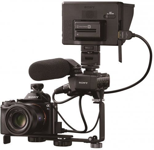 Sony Alpha 7S (A7S) mit Modul zum Anschluss für XLR-Mikrofone