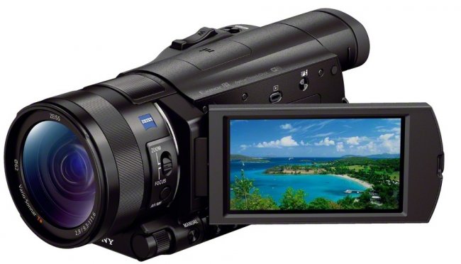 Sony FDR-AX100E auf der CES 2014 (Bildmaterial: Sony)