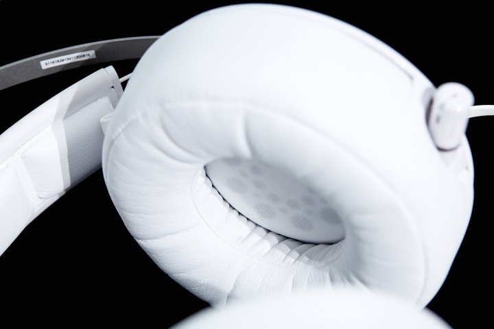 Steelseries Siberia Elite: Ohrpolsterung zwischen On- und Over-Ear-Kopfhörer