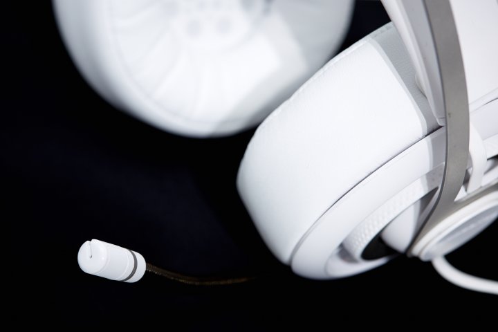 Steelseries Siberia Elite: Das Mikrofon ist ausziehbar, jedoch starr