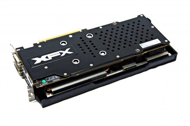 XFX R9 390X DD Black Edition - Die Backplate
