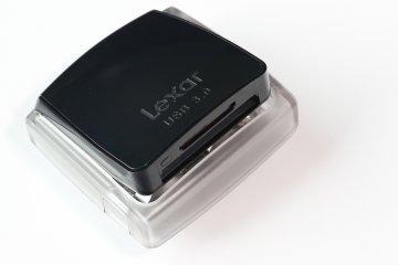 Lexar Professional USB 3.0 Dual-Slot Reader (LRW300URBNA) - USB 3.0 Kartenlesegerät im Test 2011/08