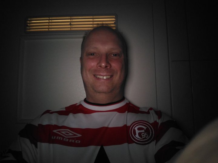 BlackBerry_Motion_Selfie_mit_Display-Fotolicht.jpg, 1.6 MB