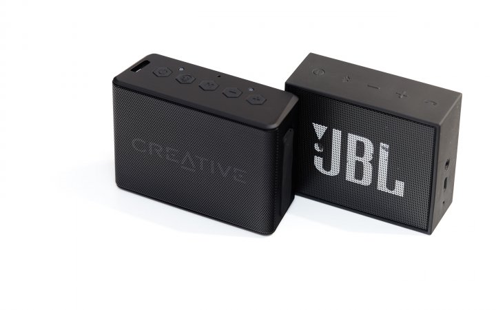 Creative Muvo 2c (li.) und JBL Go im Vergleich