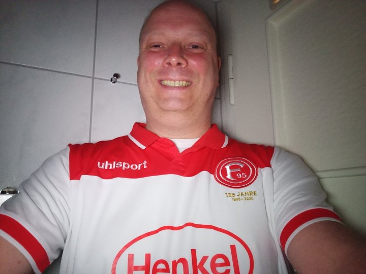 Gigaset_GS5_Selfie_Nacht.jpg, 1.2 MB