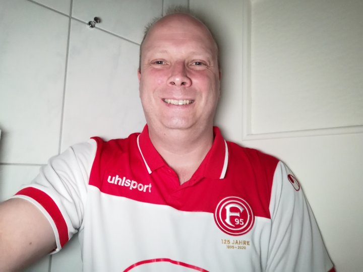 Huawei_Mate_20_X_5G_Selfie_Fotolicht.jpg, 826 KB