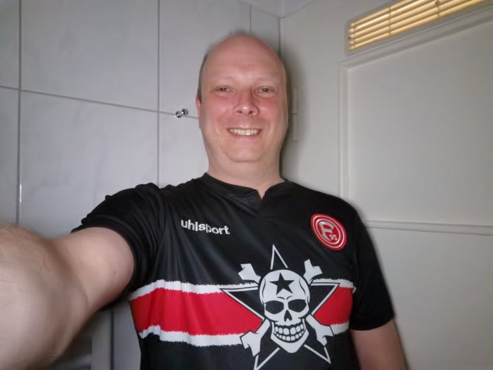 Huawei_P40_Selfie_Nacht.jpg, 556 KB