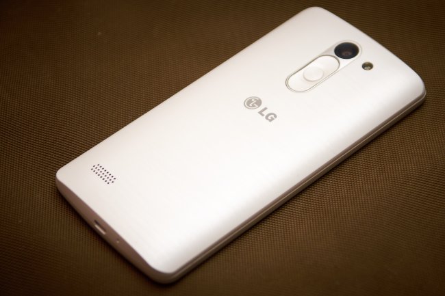 LG_L_Bello.jpg, 1.1 MB