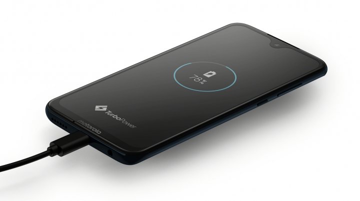 Motorola_Moto_G7_Plus_Akku_laden.jpg, 222 KB