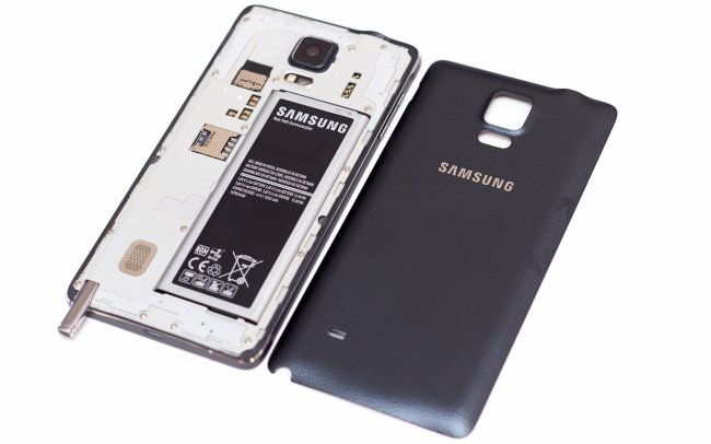 Samsung_Galaxy_Note_4_rueckseite.jpg, 847 KB
