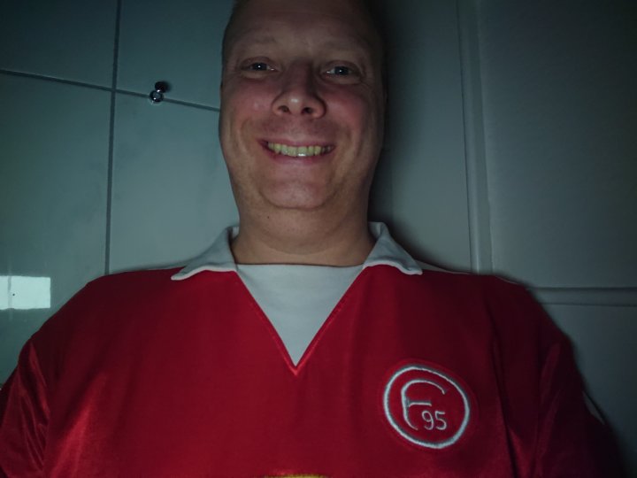 Sony_Xperia_XZ3_Selfie_mit_Fotolicht.JPG, 2.4 MB
