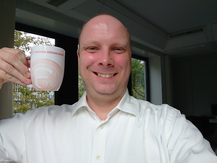 Sony_Xperia_X_Compact_Selfie.JPG, 1.9 MB