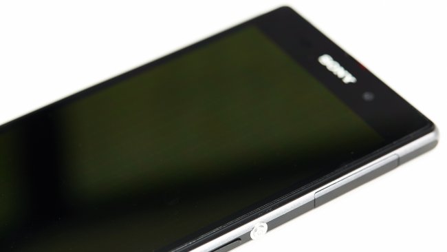 Sony_Xperia_Z1_2.jpg, 389 KB