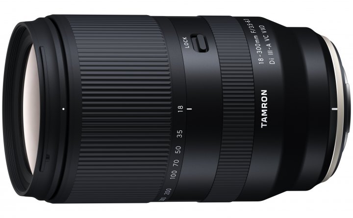 Tamron 18-300mm f/3.5-6.3 Di III-A VC VXD für Fujifilm X [Bildmaterial: Tamron Deutschland]