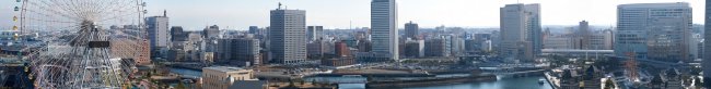 Panoramaaufnahme aus der Yokohama Bay mit dem Tamron SP 70-300 mm f/4-5.6 Di VC USD