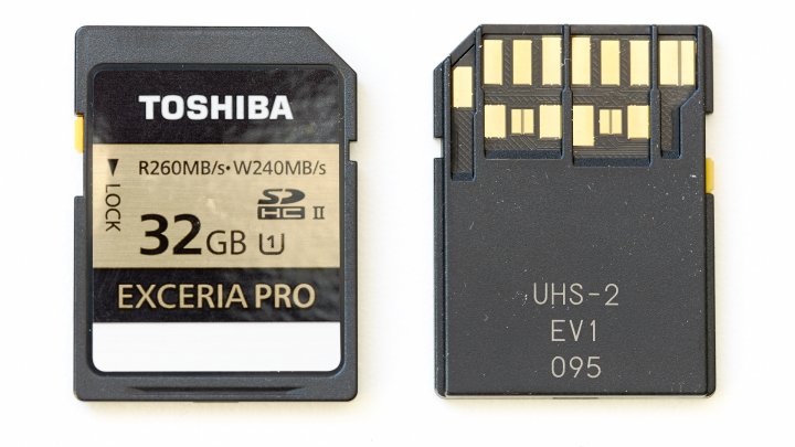 Toshiba Exceria Pro SDHC-Speicherkarte (32 GB) mit UHS-II-Schnittstelle