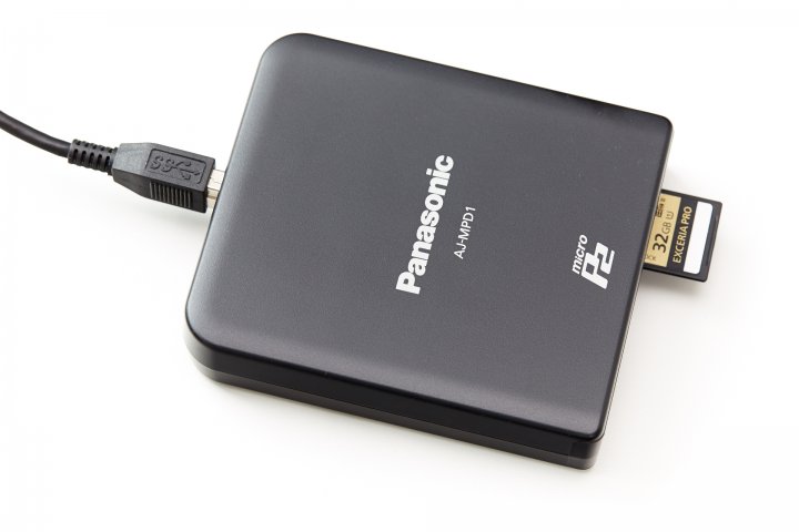 Toshiba Exceria Pro SDHC (UHS-II) in Panasonic microP2-Reader