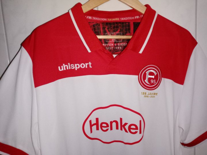 Wiko_View_4_Nachtaufnahme.jpg, 1.4 MB