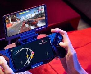 Ein Zubehör für das Asus ROG Phone II ist das sogenannte Twin View Dock II