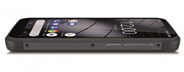 Das Display des Gigaset GX290 misst 6,1 Zoll und bietet eine Full-HD-Plus-Auflösung. Lautstärkewippe und An/Aus-Knopf liegen auf der rechten Seite des Gehäuses.