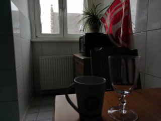 Dank Autofokus und künstlicher Intelligenz passt sich nicht nur der Bokeh-Effekt, sondern auch die Beleuchtung automatisch an