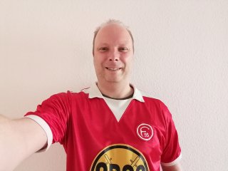 Die Tag-Selfies des Honor 9X weisen satte Farben und gute Konstrastwerte auf