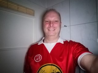 Praktisch ist der Rahmen, der auf dem Display des Huawei P30 Lite angezeigt wird, wenn man ein Selfie im Dunklen schießt