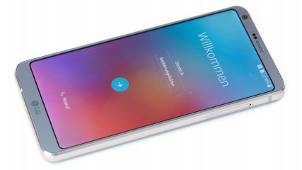 LG G6: Die Vorderseite wird vom 5,7 Zoll großen Display im 2:1-Format dominiert