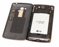 LG L Fino: Unter der abnehmbaren Rückseite befinden sich Slots für microSD- und Micro-SIM-Karte sowie ein wechselbarer Akku
