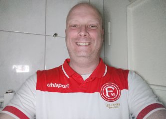 Für Nacht-Selfies hat das Motorola Edge 30 eine gute ausgeleuchtete Vorschau-Funktion