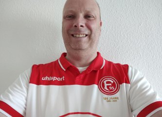 Tag-Selfies des Motorola Edge 30 haben nicht nur eine hohe Auflösung, sondern auch eine ordentliche Restlichtverwertung