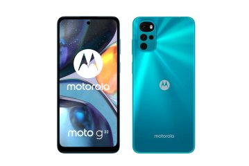 Auf der Vorderseite des Motorola Moto G22 liegt ein 6,5-Zoll-LC-Display, auf der Rückseite eine aufgeraute Oberfläche aus Kunststoff