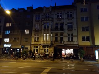 Bei Nachtaufnahmen fabriziert das Nokia 7 Plus manchmal ein Bildrauschen