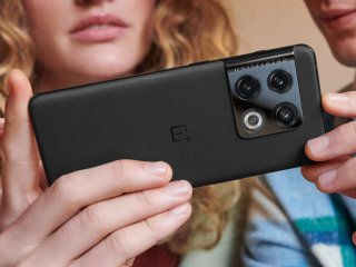 Angetrieben wird das OnePlus 10 Pro 5G trotz der kompakten Bauweise von einem 5.000-mAh-Akku