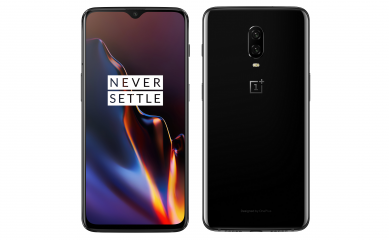 Das OLED-Display des OnePlus 6T besticht durch kräftige Farben, doch die Rückseite des Smartphones ist anfällig für Fingerabdrücke