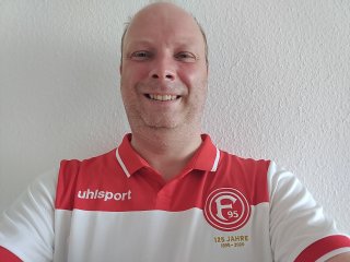 Bei Tage schießt die Frontkamera des OnePlus Nord CE 5G dank guter Restlichtverwertung durchgehend schöne Bilder