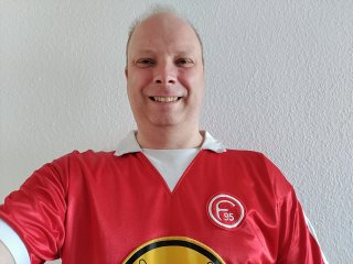 Die Frontkamera des OnePlus Nord N10 5G hat bei Tage keinerlei Probleme