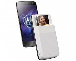Das Polaroid Insta-Share-Mod kann an das Motorola Moto Z2 Force Edition angedockt werden