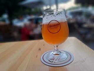 Bei glatten Oberflächen erzeugt das Samsung Galaxy A33 5G einen sauberen Bokeh-Effekt