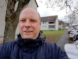 Auch Weitwinkel-Selfies sind mit dem Samsung Galaxy A51 möglich und gelingen