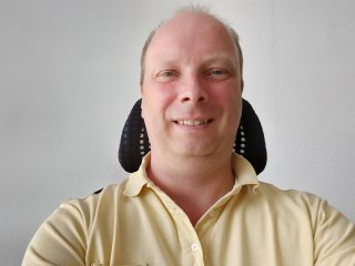 Da die Triple-Kamera des Samsung Galaxy A80 drehbar ist, können auch Selfies im Makro-Modus aufgenommen werden