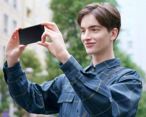 Die Triple-Kamera des Sony Xperia 10 II leistet bei Tage gute Arbeit, hat in der Dunkelheit aber kleine Schwächen